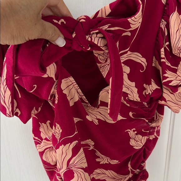Floral Ruffle Sleeve Top - Raspberry - Picture 6 of 6